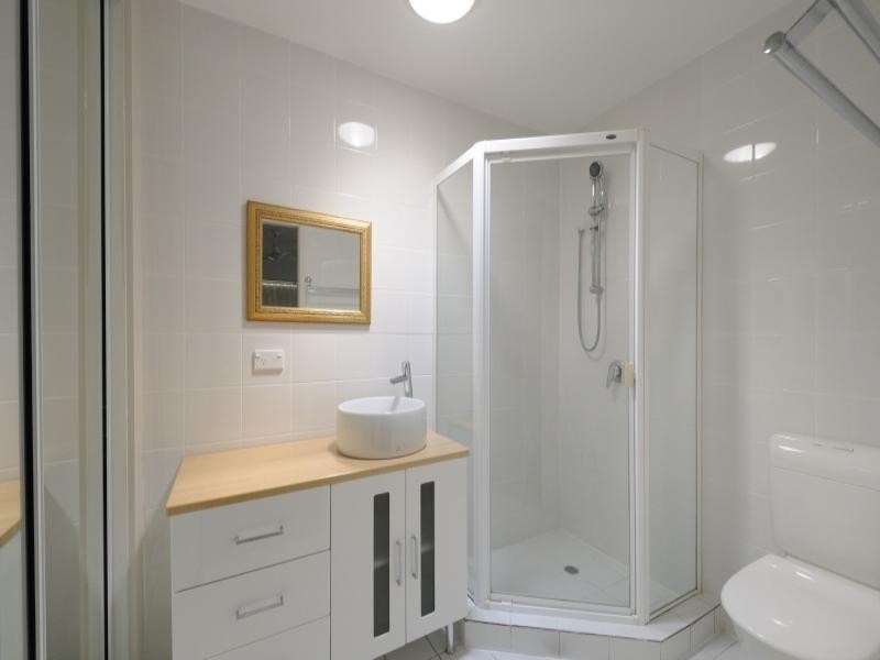 21 Lesley Avenue, Miami QLD 4220