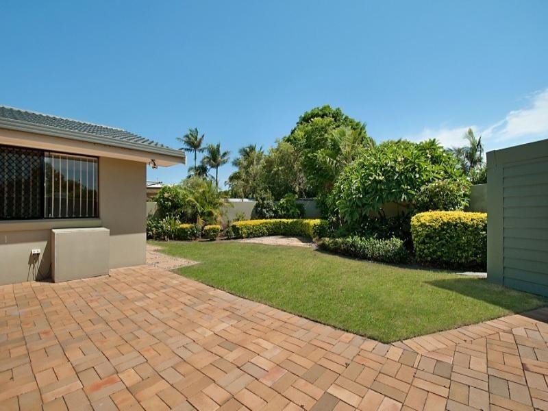 21 Lesley Avenue, Miami QLD 4220