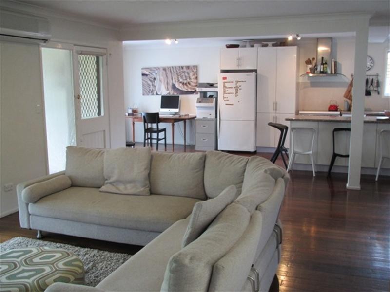 88 Petrel Avenue, Mermaid Beach QLD 4218