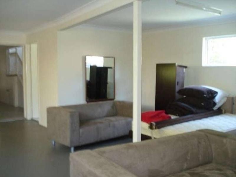 32 Tamborine Street, Mermaid Beach QLD 4218