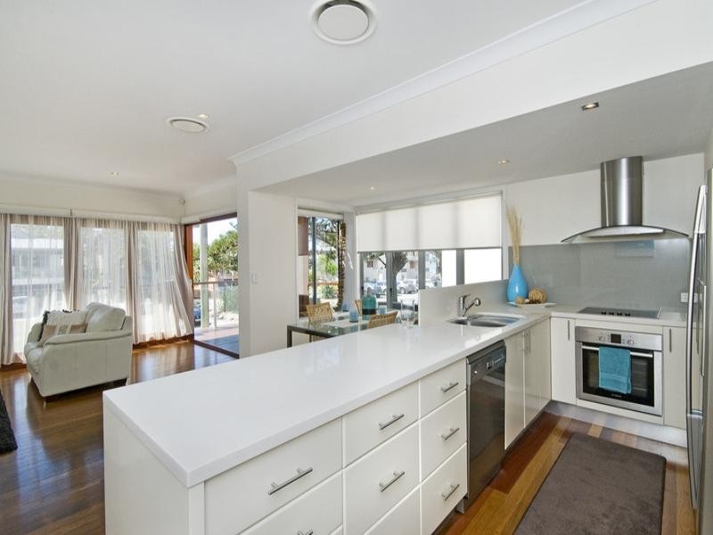 12 Tomewin Street, Currumbin QLD 4223