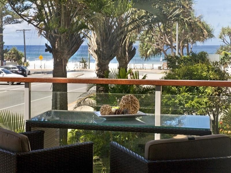 12 Tomewin Street, Currumbin QLD 4223