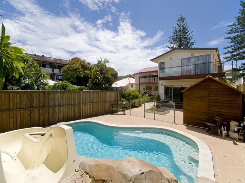 12 Tomewin Street, Currumbin QLD 4223