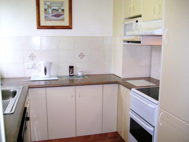 13 ‘Ivans Courts’, 3 Duet Drive, Mermaid Waters QLD 4218