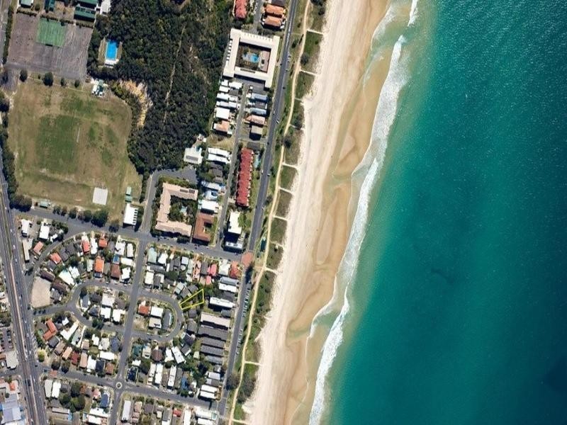 48 Messines Crescent, Miami QLD 4220