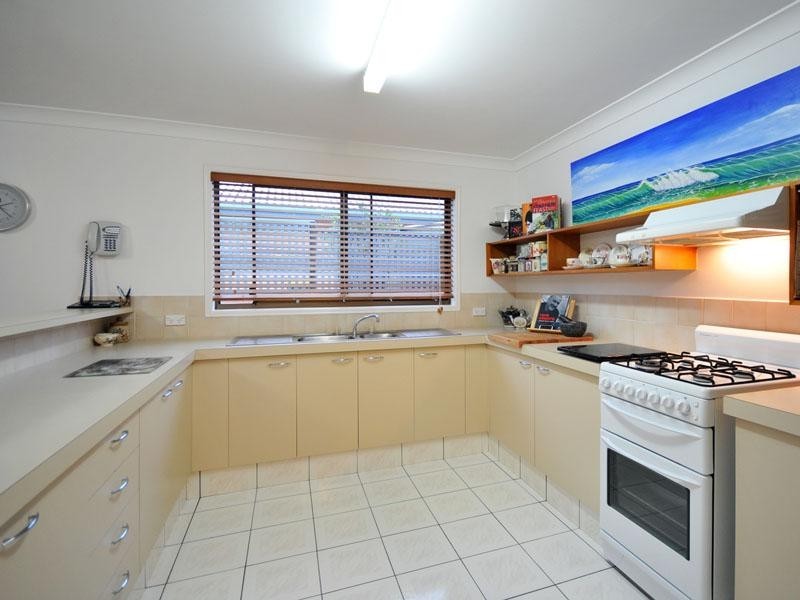 42 Bob Barnard Drive, Tugun QLD 4224