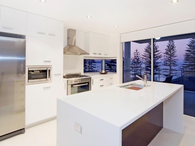 11 Eden Avenue, Coolangatta QLD 4225