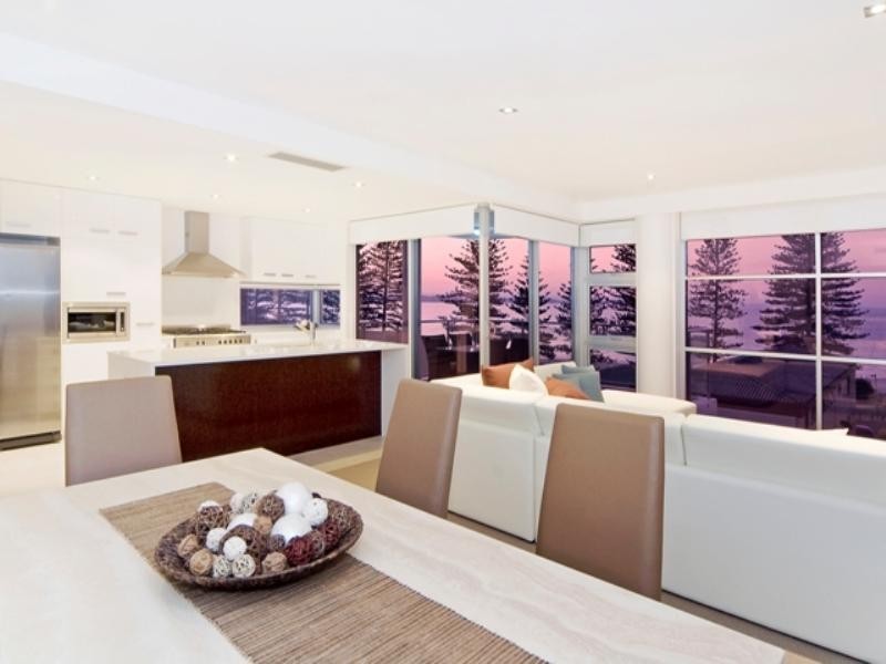 11 Eden Avenue, Coolangatta QLD 4225