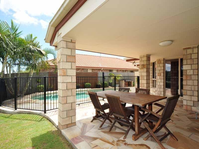 27 Tussock Crescent, Elanora QLD 4221