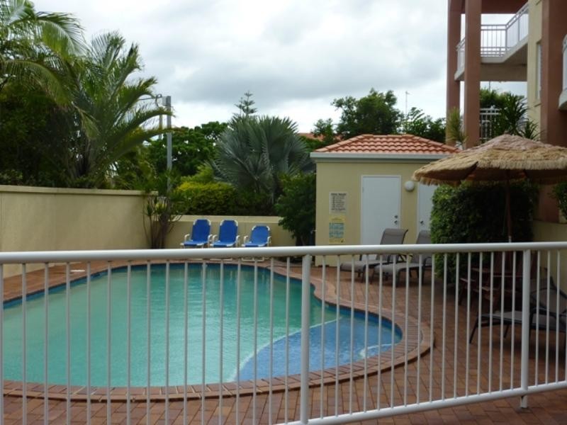 17 ‘Chev-elle’ 78 Stanhill Drive, Surfers Paradise QLD 4217