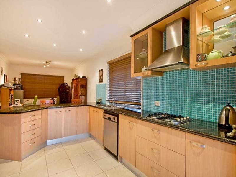 26 Aruma Avenue, Burleigh Waters QLD 4220