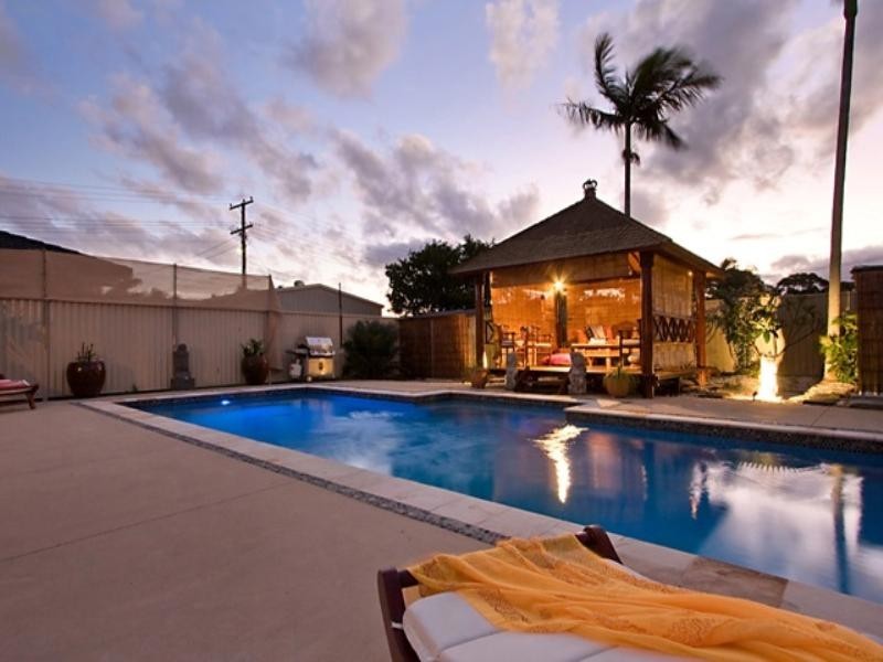 26 Aruma Avenue, Burleigh Waters QLD 4220