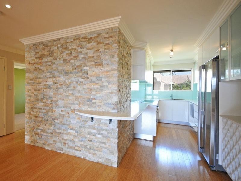 15/2 Nagel Avenue, Miami QLD 4220