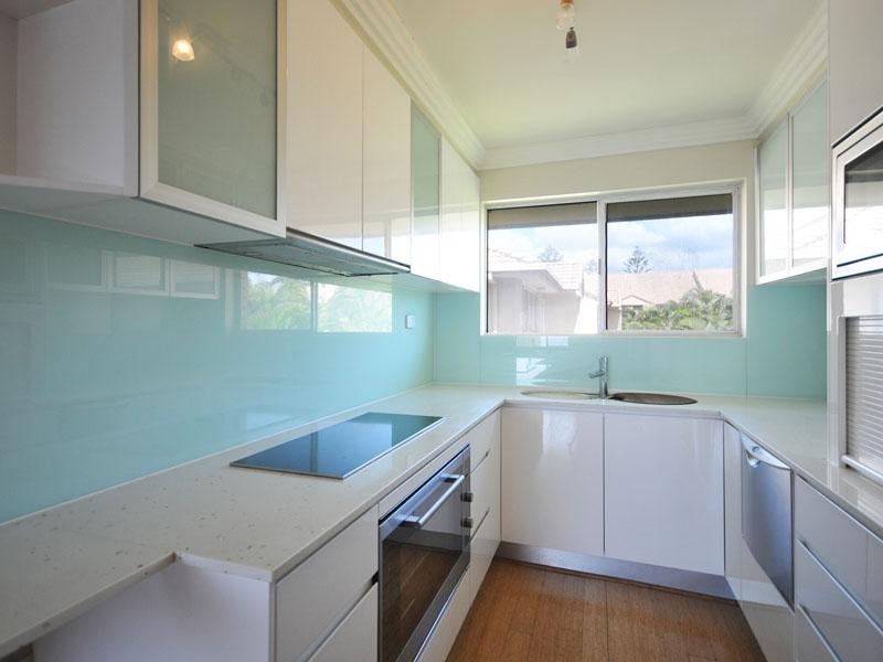 15/2 Nagel Avenue, Miami QLD 4220