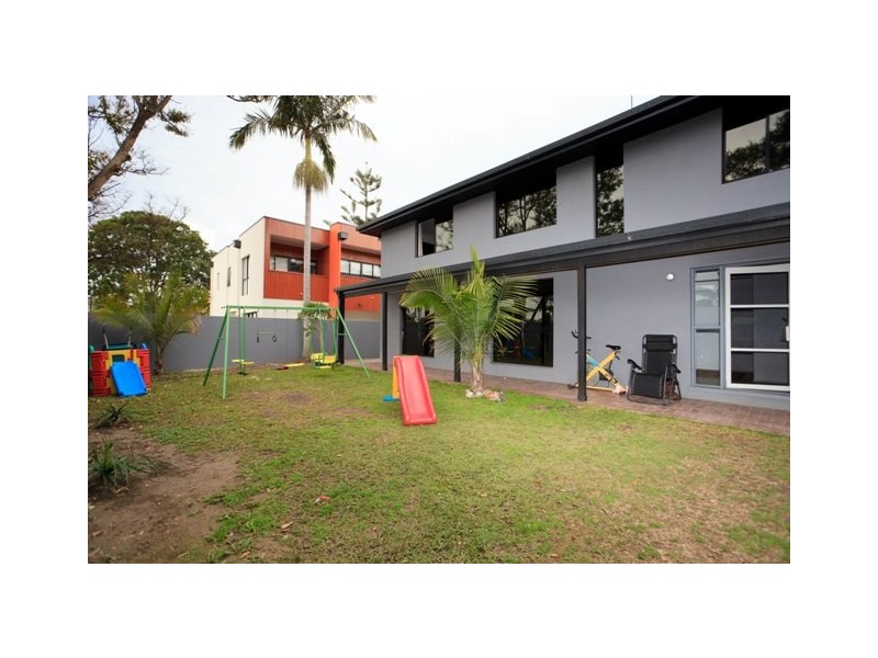 176 Currumbin Creek Road, Currumbin Waters QLD 4223