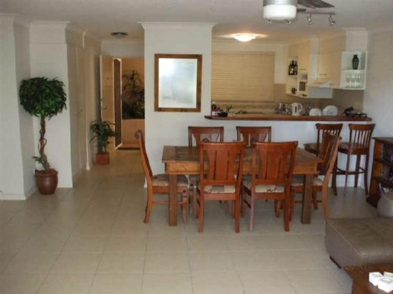 4/14 Brake Street, Burleigh Heads QLD 4220