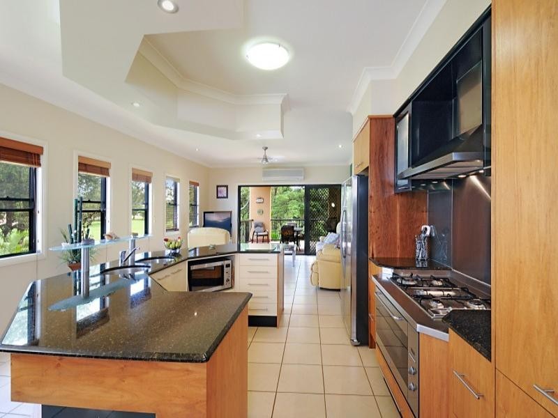 1/28 Nobby Parade, Miami QLD 4220