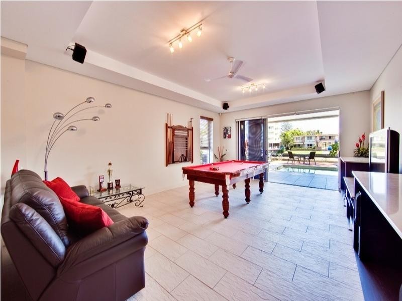 2/19 Paradise Island, Surfers Paradise QLD 4217