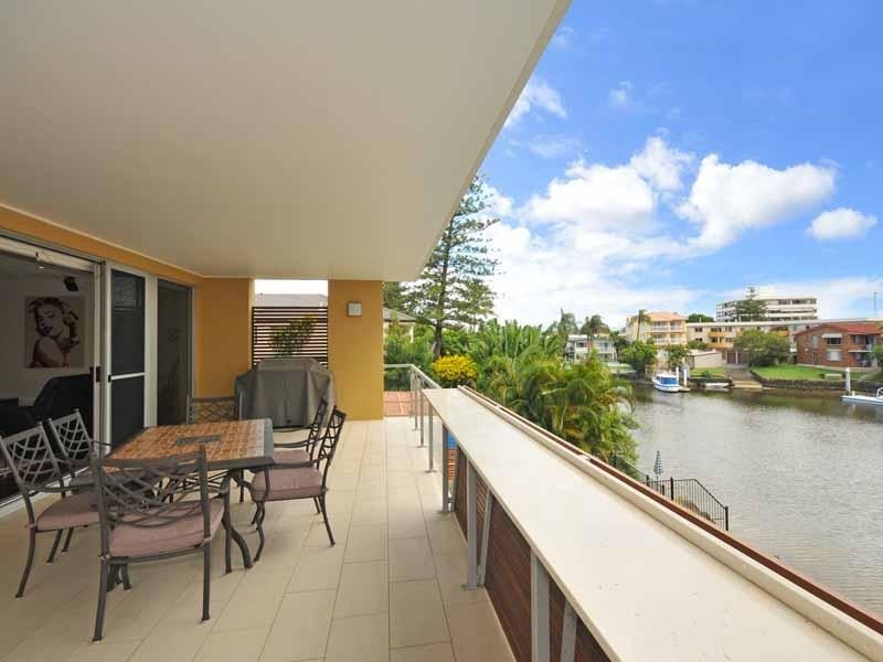 2/19 Paradise Island, Surfers Paradise QLD 4217