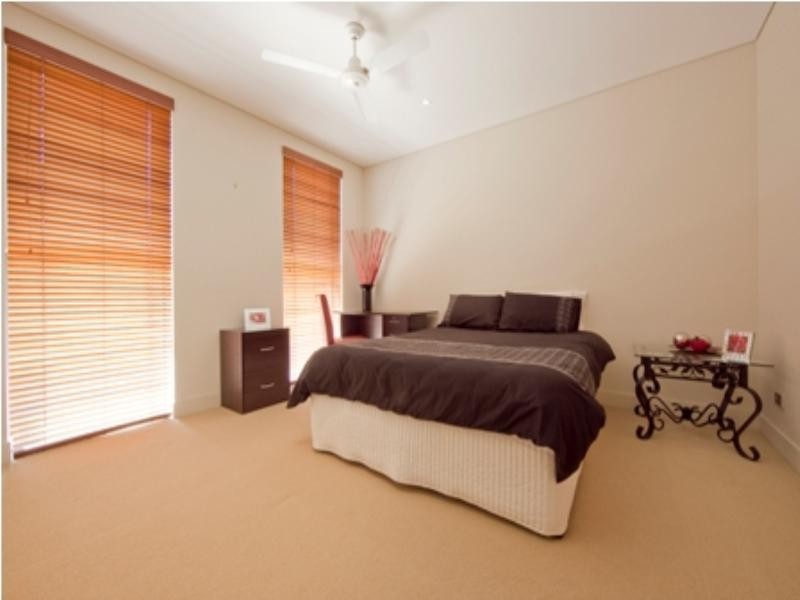 2/19 Paradise Island, Surfers Paradise QLD 4217