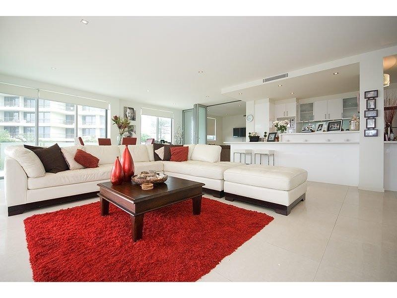 1/389 Golden Four Drive, Tugun QLD 4224