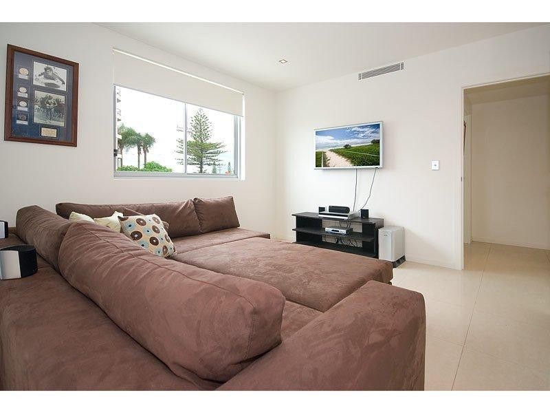 1/389 Golden Four Drive, Tugun QLD 4224