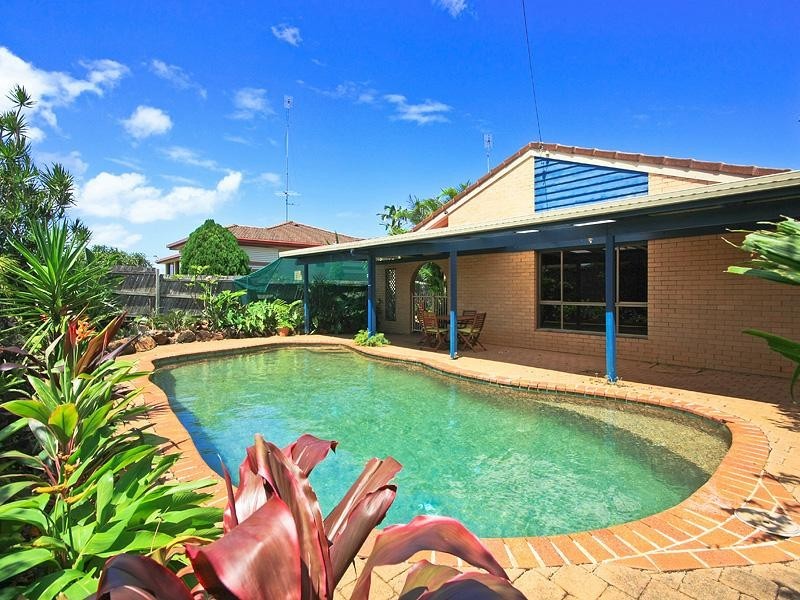 6 Hibiscus Parade, Banora Point NSW 2486