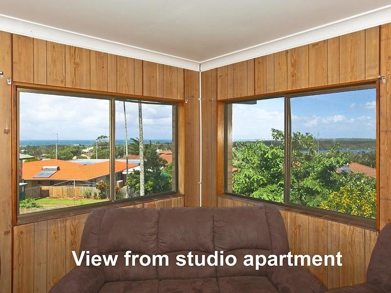 6 Hibiscus Parade, Banora Point NSW 2486