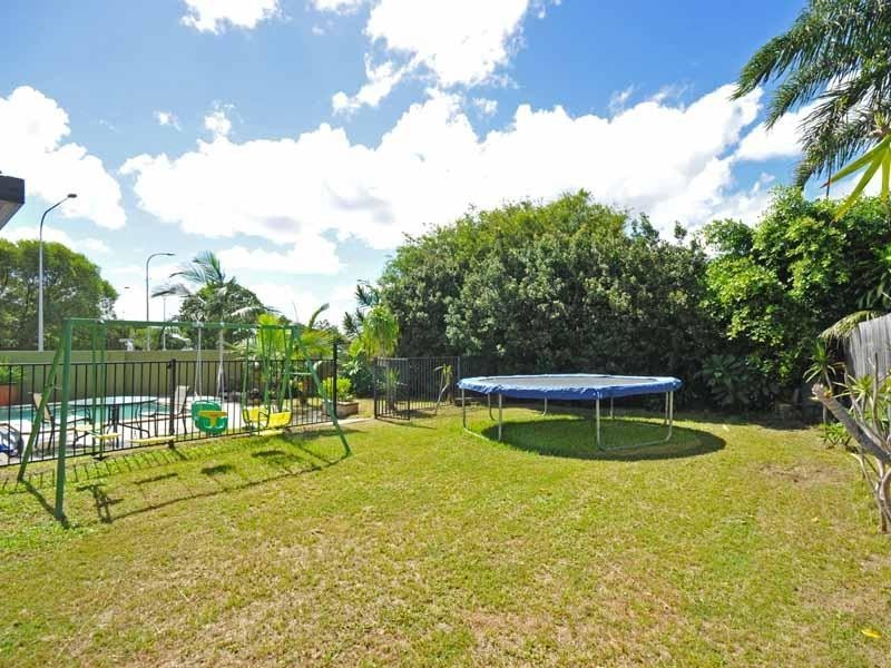 2 Japonica Drive, Palm Beach QLD 4221