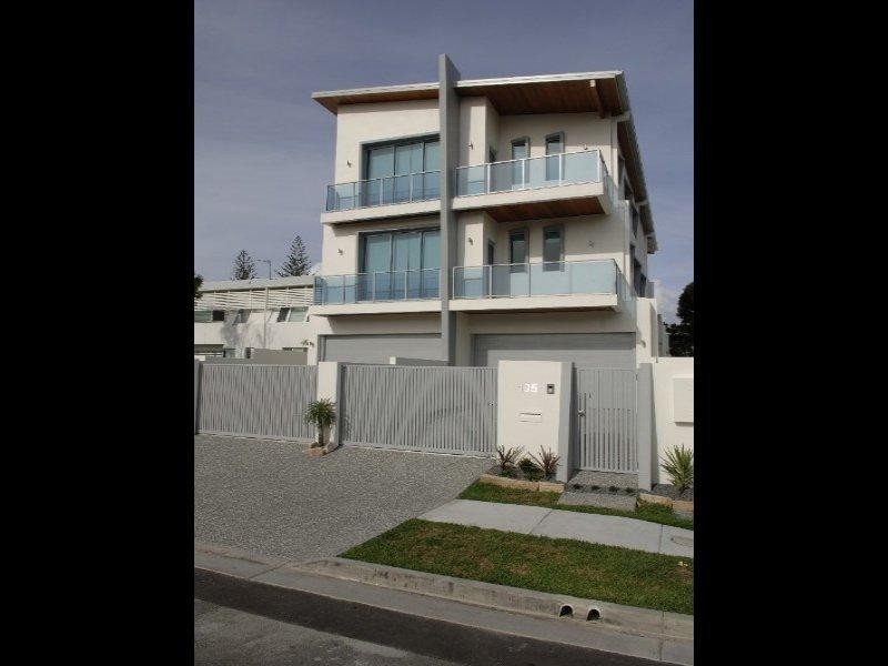 105 Seagull Avenue, Mermaid Beach QLD 4218