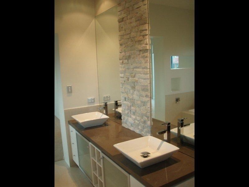 105 Seagull Avenue, Mermaid Beach QLD 4218