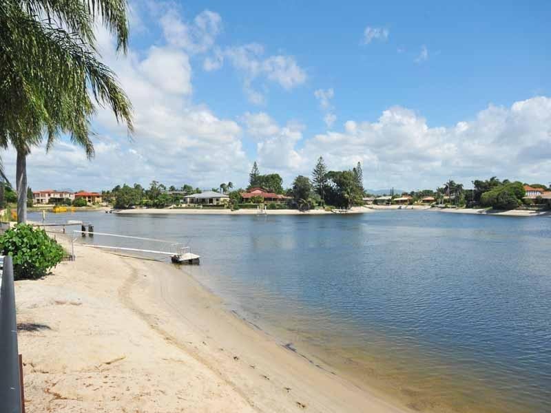 78 Avanti Street, Mermaid Waters QLD 4218