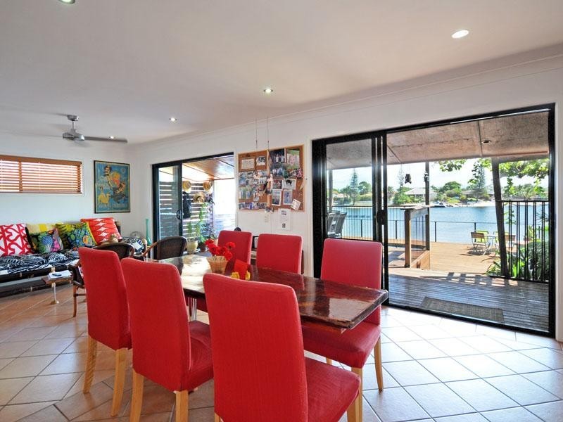 78 Avanti Street, Mermaid Waters QLD 4218