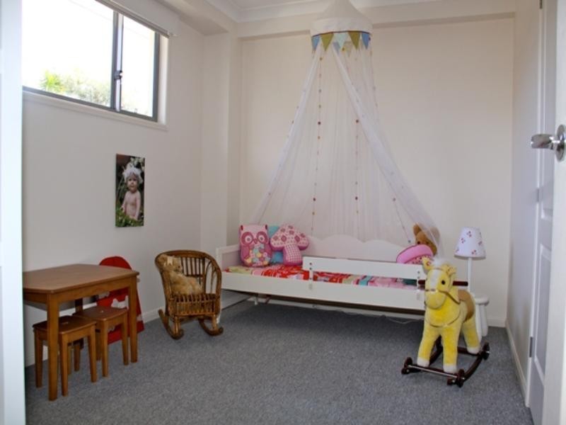 84 Albion Avenue, Miami QLD 4220