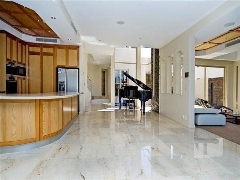 8034 Key Waters, Hope Island QLD 4212