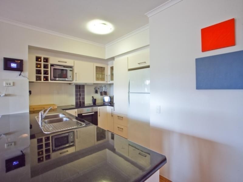 10 “Diamond Sands” 2320 Gold Coast Highway, Mermaid Beach QLD 4218