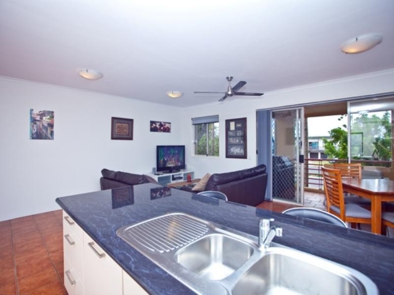 10 “Diamond Sands” 2320 Gold Coast Highway, Mermaid Beach QLD 4218