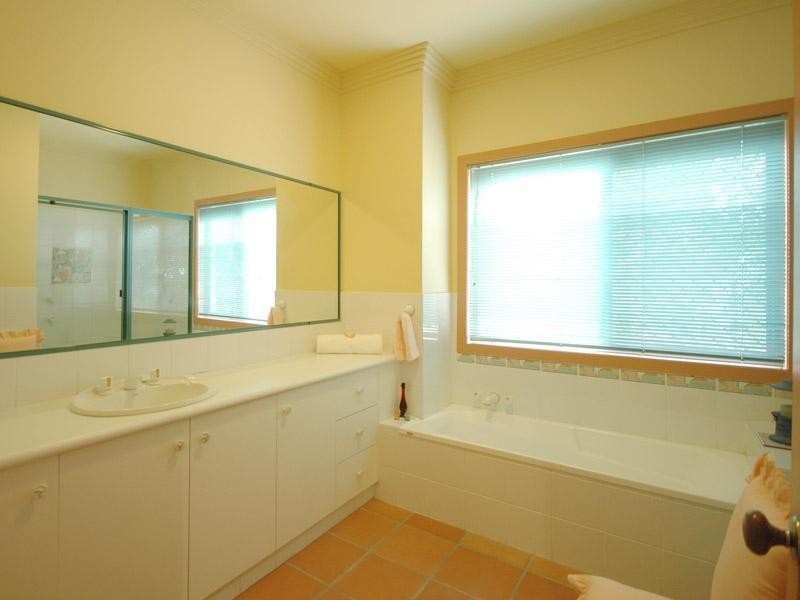 84 Blamey Drive, Currumbin QLD 4223