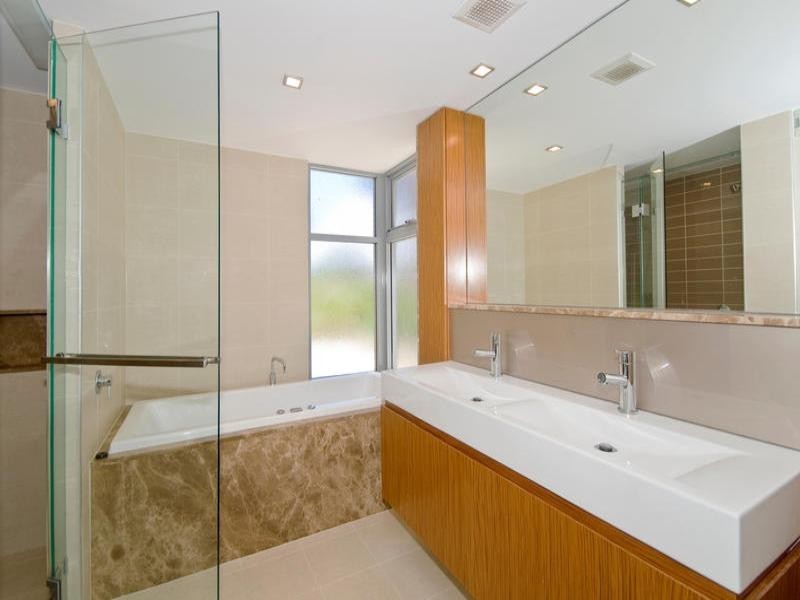 1/399 Golden Four Drive, Tugun QLD 4224