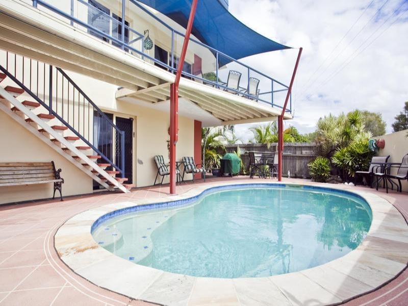 2 Murlong Crescent, Palm Beach QLD 4221