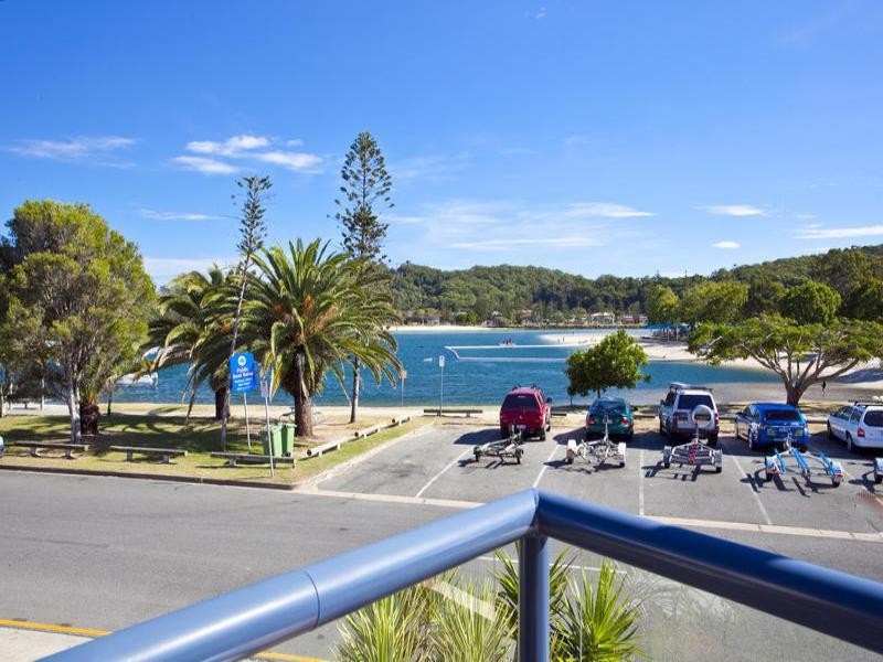 2 Murlong Crescent, Palm Beach QLD 4221