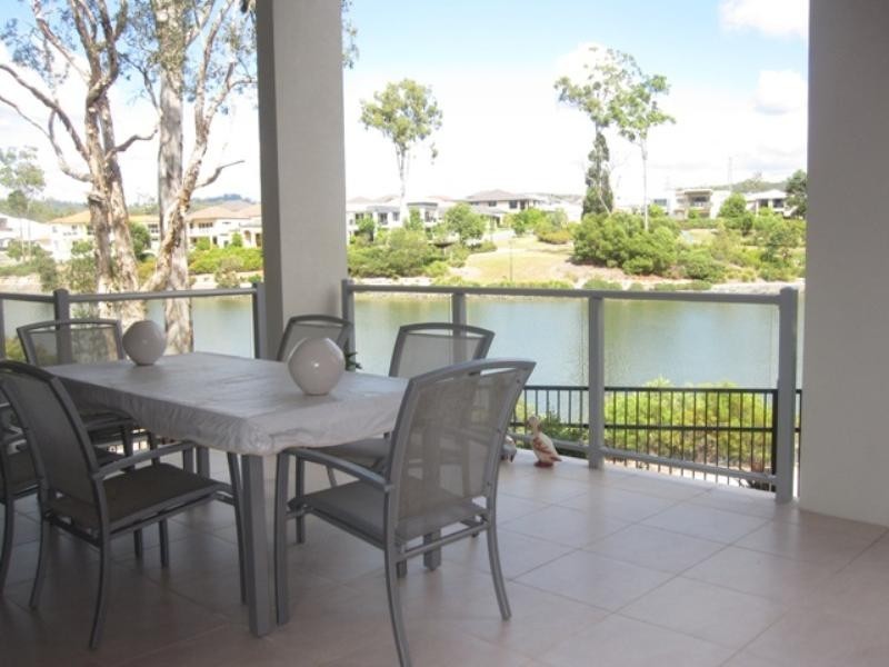 3/7 Saleya Drive, Varsity Lakes QLD 4227