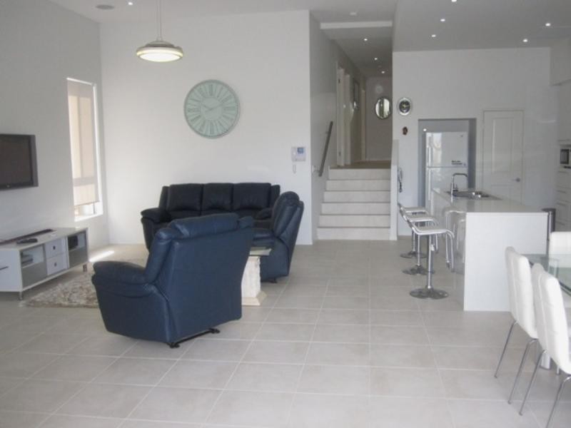 3/7 Saleya Drive, Varsity Lakes QLD 4227