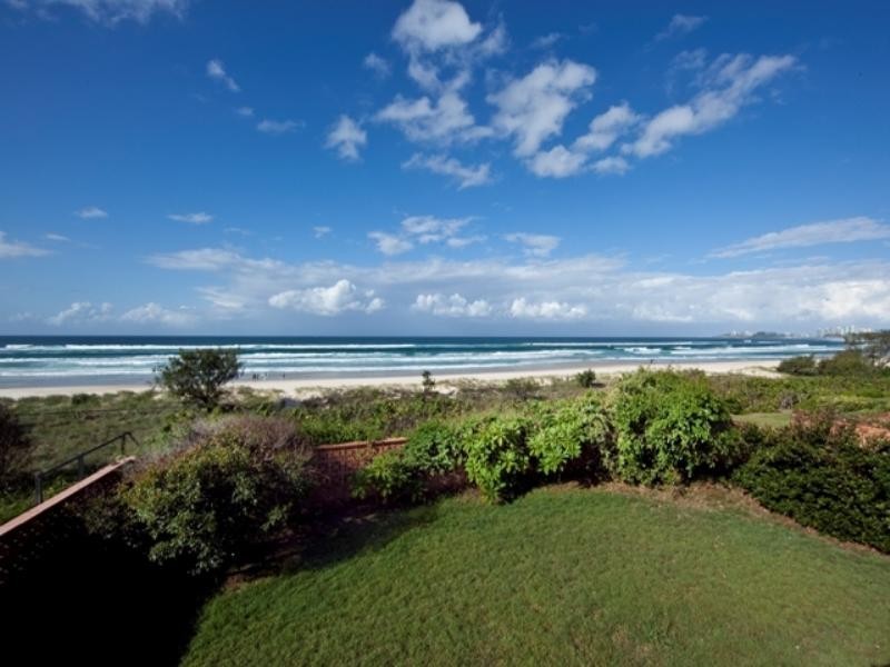 289A Golden Four Drive, Bilinga QLD 4225