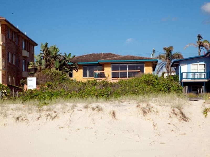 289A Golden Four Drive, Bilinga QLD 4225