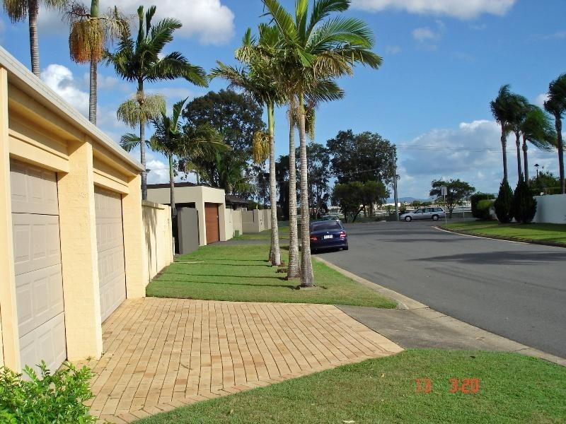 5 Daimler Drive, Bundall QLD 4217