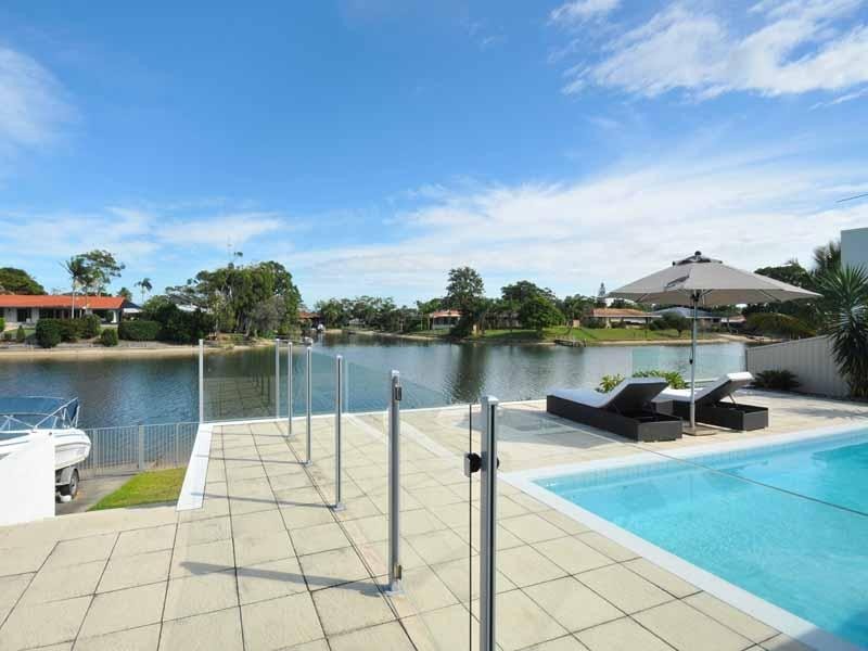 22 Welby Street, Broadbeach Waters QLD 4218