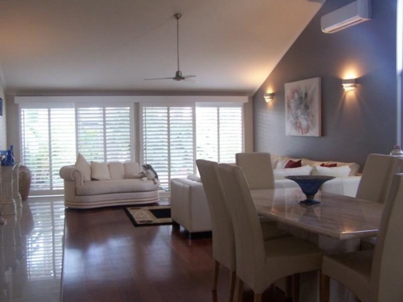 2 Salamander Court, Mermaid Waters QLD 4218