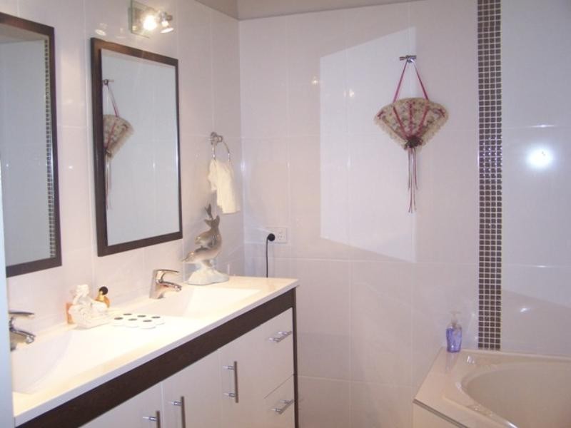 2 Salamander Court, Mermaid Waters QLD 4218