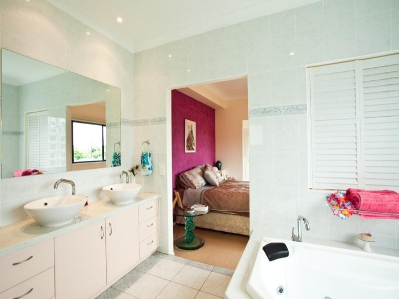 24 Tabilban Street, Burleigh Heads QLD 4220